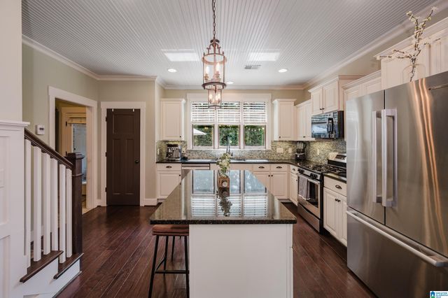 4677 AMBERLEY DRIVE, Birmingham, AL 35242