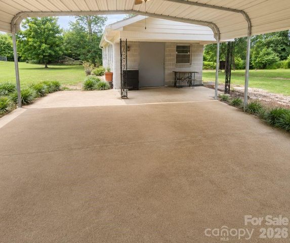 1209 Requa Road, Cherryville, NC 28021