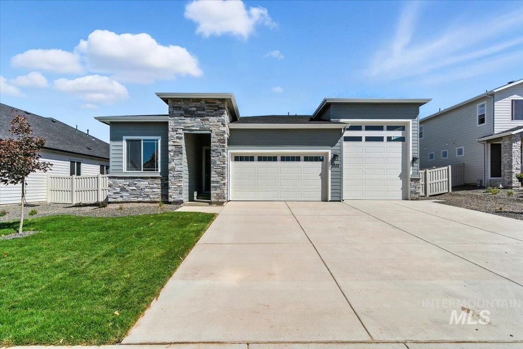 1222 Stirling Meadows Ct, Middleton, ID 83644
