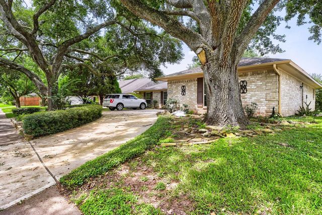3418 Crow Valley Drive, Missouri City, TX 77459