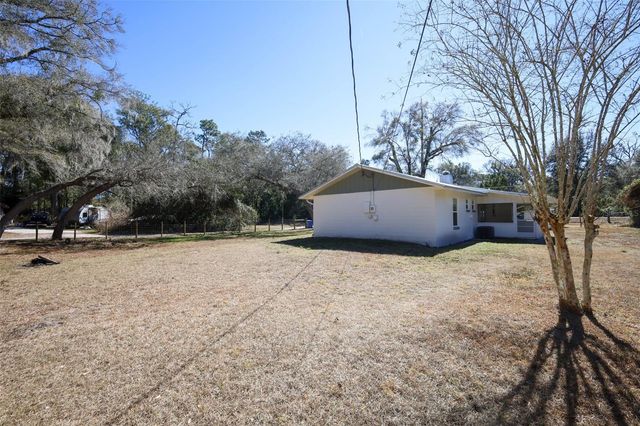 1243 SPRING GARDEN RANCH ROAD, De Leon Springs, FL 32130