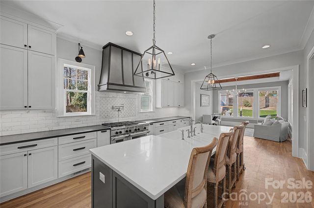 4325 Tangle Drive, Charlotte, NC 28211