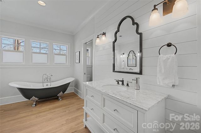 4325 Tangle Drive, Charlotte, NC 28211