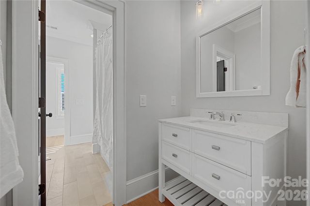 4325 Tangle Drive, Charlotte, NC 28211