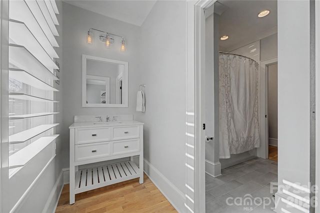 4325 Tangle Drive, Charlotte, NC 28211