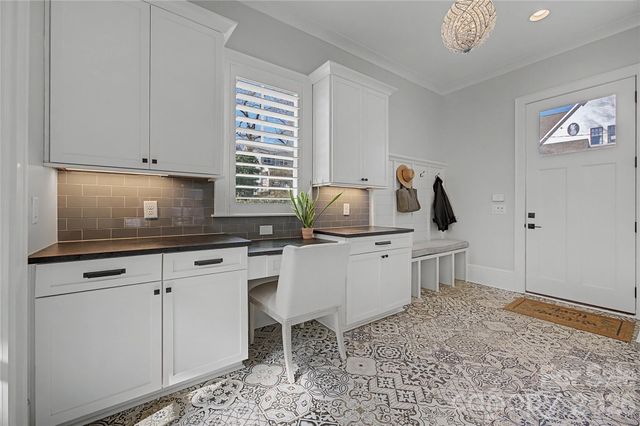 4325 Tangle Drive, Charlotte, NC 28211