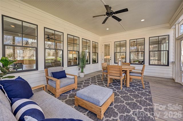 4325 Tangle Drive, Charlotte, NC 28211