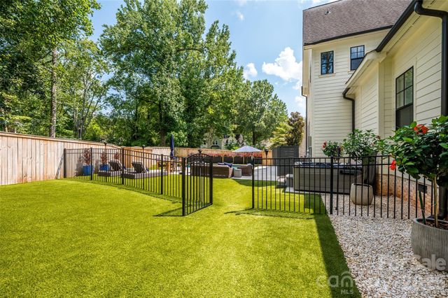 4325 Tangle Drive, Charlotte, NC 28211