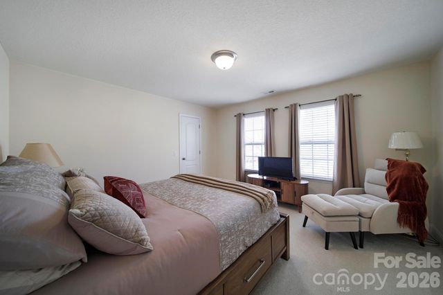 2492 Glyncastle Way, Gastonia, NC 28056