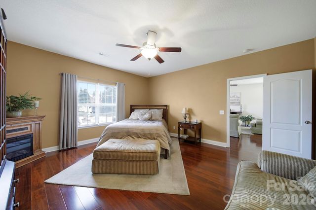 2492 Glyncastle Way, Gastonia, NC 28056