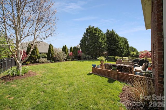 2492 Glyncastle Way, Gastonia, NC 28056