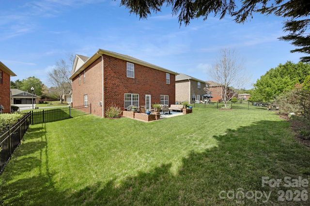 2492 Glyncastle Way, Gastonia, NC 28056