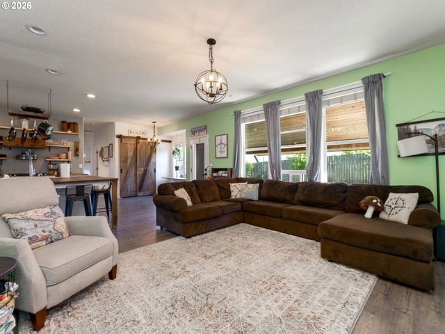 307 Nw 104TH St, Vancouver, WA 98685