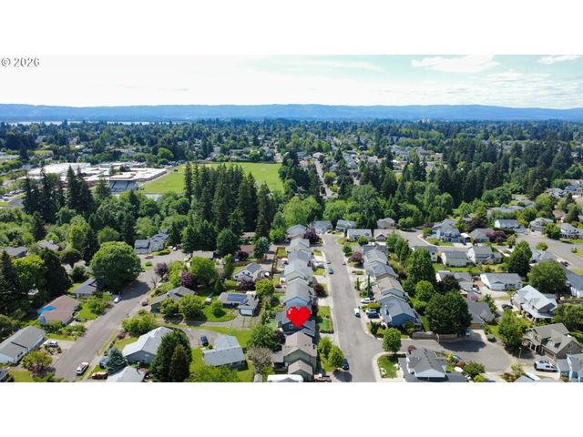 307 Nw 104TH St, Vancouver, WA 98685