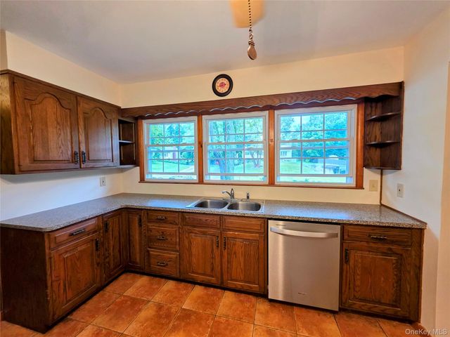 80 Colburn Drive, Poughkeepsie, NY 12603
