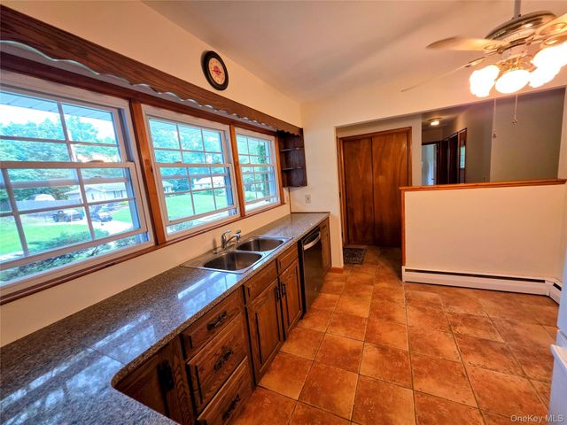 80 Colburn Drive, Poughkeepsie, NY 12603