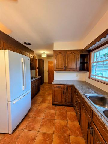 80 Colburn Drive, Poughkeepsie, NY 12603
