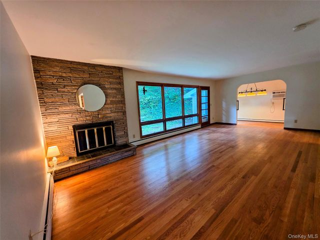 80 Colburn Drive, Poughkeepsie, NY 12603