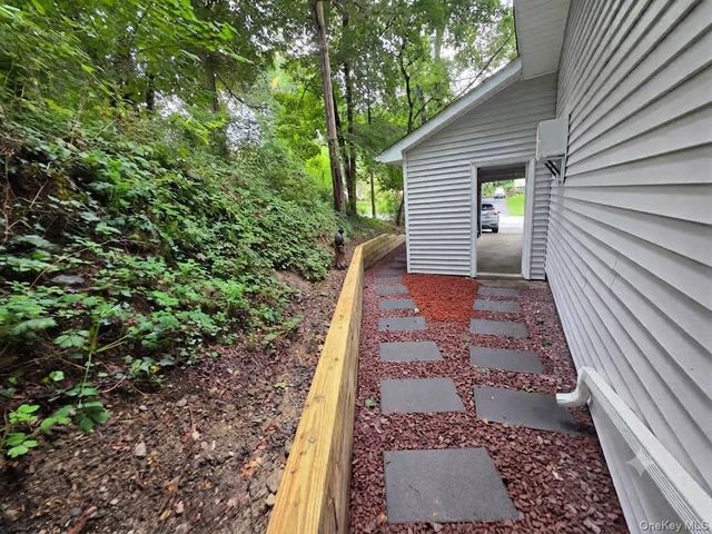 80 Colburn Drive, Poughkeepsie, NY 12603
