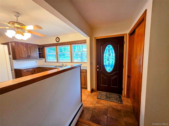 80 Colburn Drive, Poughkeepsie, NY 12603