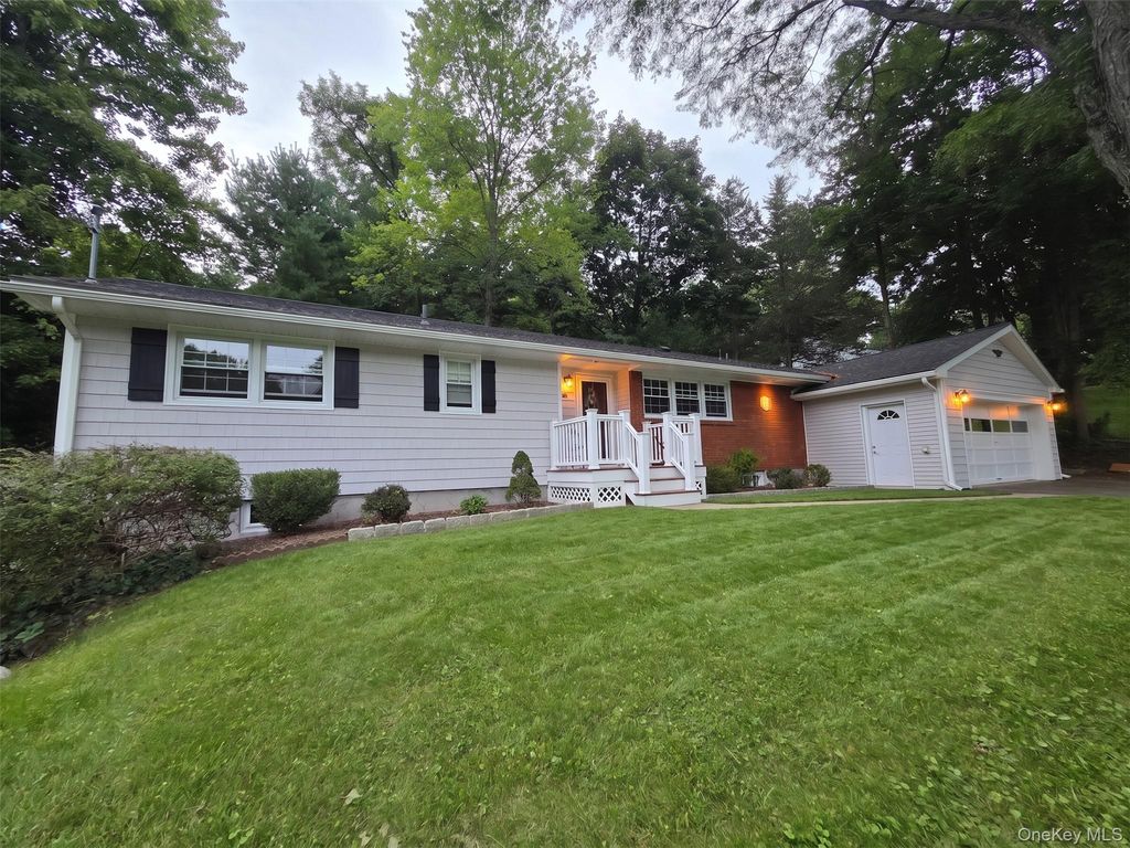 80 Colburn Drive, Poughkeepsie, NY 12603