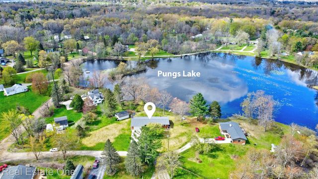 327 Coats Road, Orion Charter Township, MI 48362