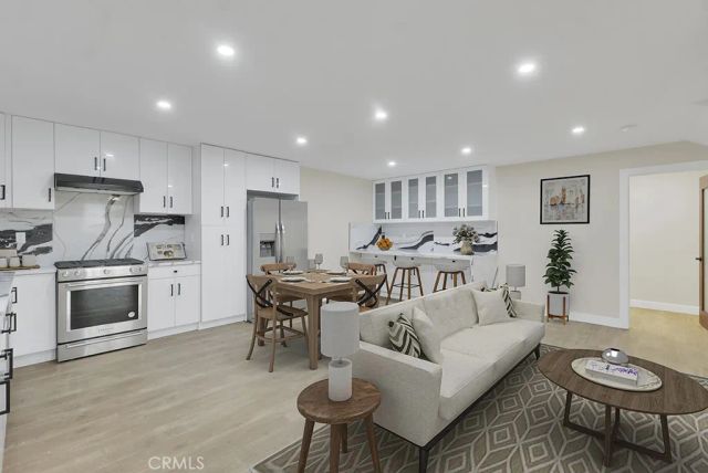 4530 Ensenada, Woodland Hills, CA 91364