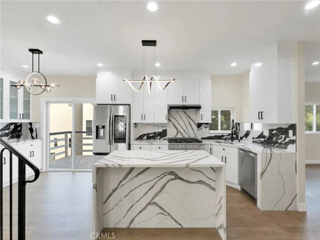 4530 Ensenada, Woodland Hills, CA 91364