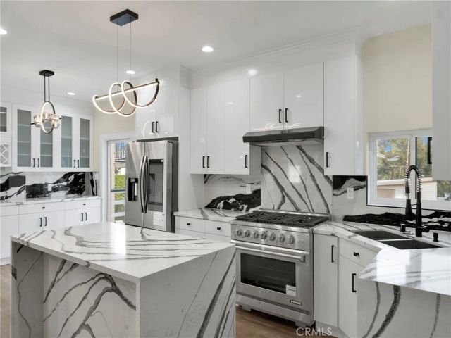 4530 Ensenada, Woodland Hills, CA 91364