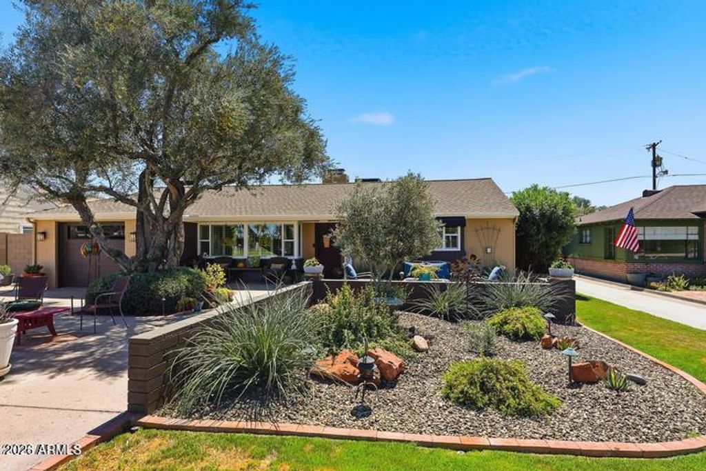 1609 W VIRGINIA Avenue, Phoenix, AZ 85007 — exterior