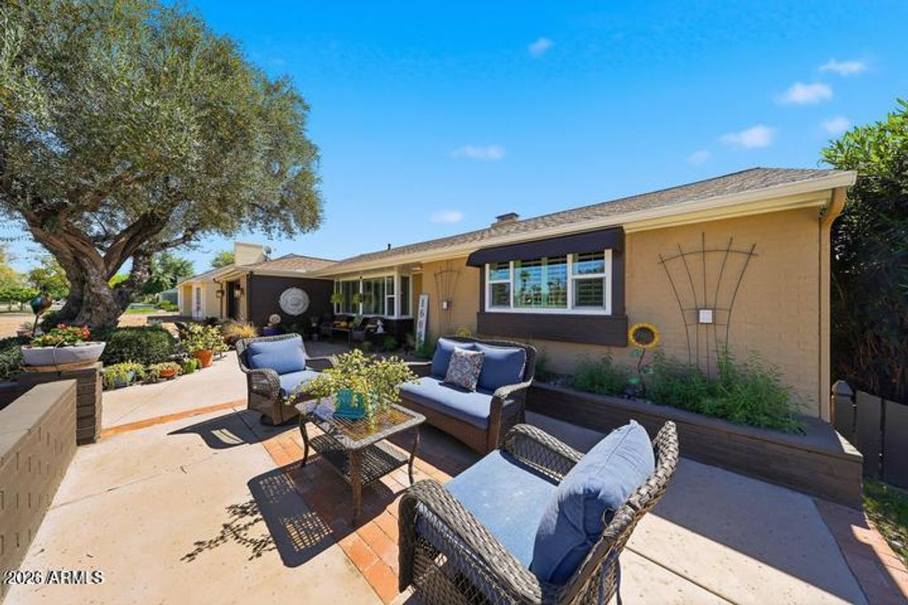 1609 W VIRGINIA Avenue, Phoenix, AZ 85007 — photo 2