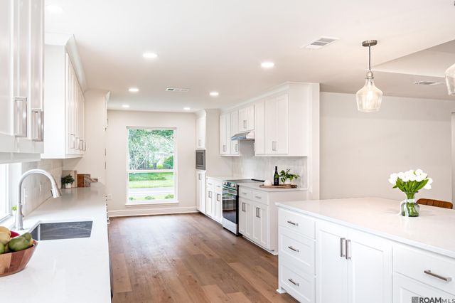 6031 Ridgemore Dr, Baton Rouge, LA 70817