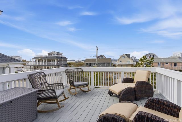 905 Dune Road, Westhampton Dunes, NY 11978
