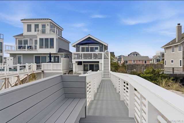 905 Dune Road, Westhampton Dunes, NY 11978