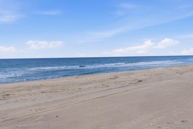 905 Dune Road, Westhampton Dunes, NY 11978