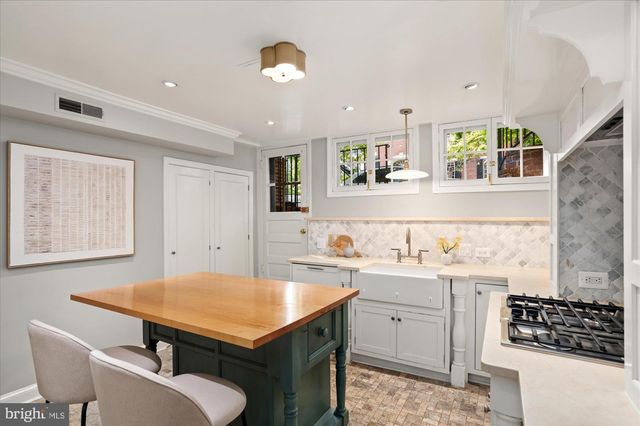 2905 N ST NW, Washington, DC 20007
