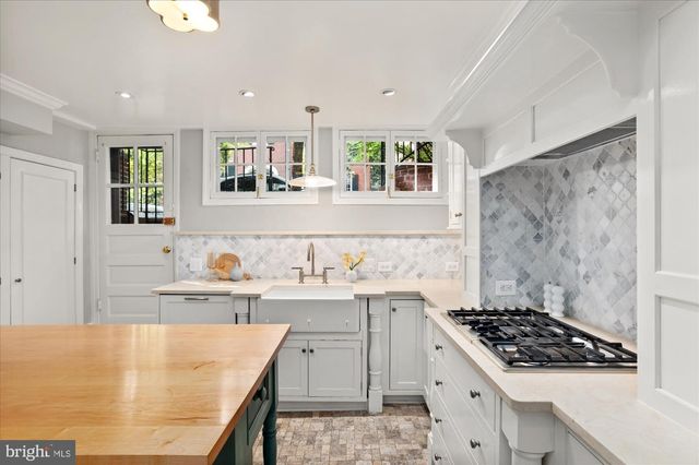 2905 N ST NW, Washington, DC 20007