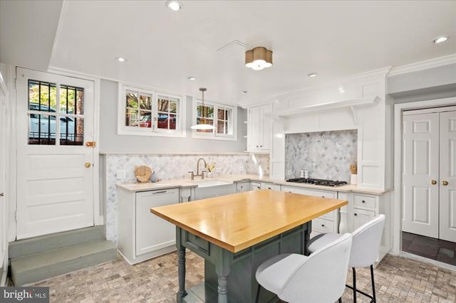 2905 N ST NW, Washington, DC 20007