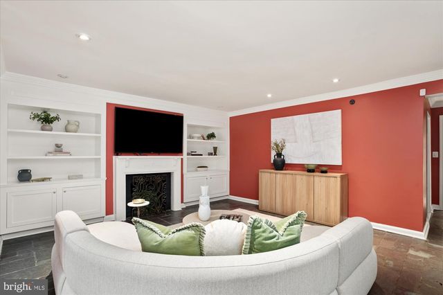 2905 N ST NW, Washington, DC 20007