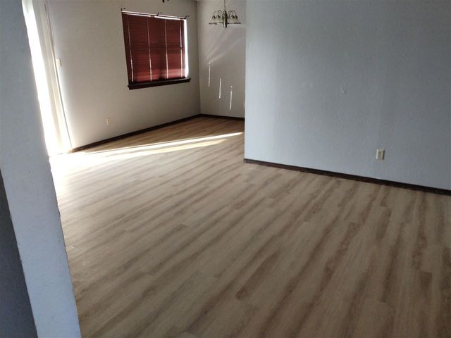 6404 SW Glenhaven Ave, Lawton, OK 73505