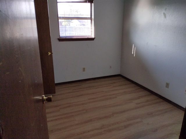 6404 SW Glenhaven Ave, Lawton, OK 73505