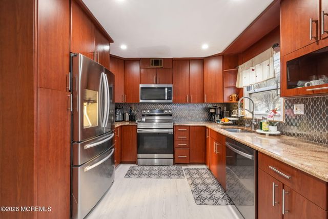 39 School Road W, Marlboro, NJ 07746