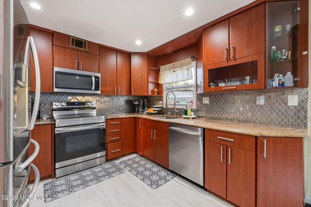 39 School Road W, Marlboro, NJ 07746