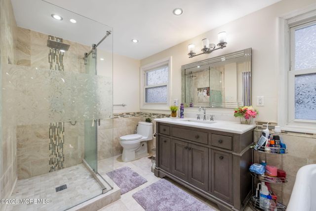 39 School Road W, Marlboro, NJ 07746