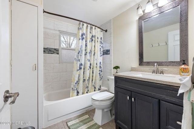 39 School Road W, Marlboro, NJ 07746