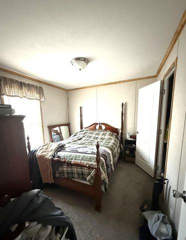 34 Ponderosa Park, Charlestown, NH 03603