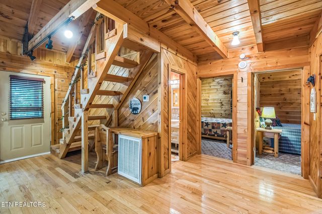 3045 Coon Hunter Lodge Rd, Jamestown, TN 38556