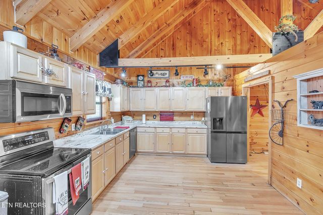 3045 Coon Hunter Lodge Rd, Jamestown, TN 38556
