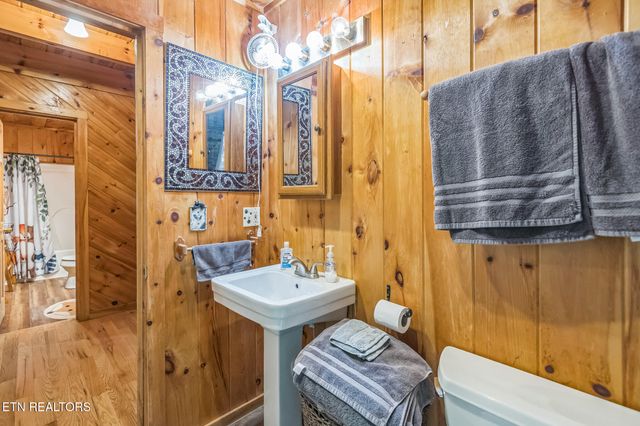 3045 Coon Hunter Lodge Rd, Jamestown, TN 38556