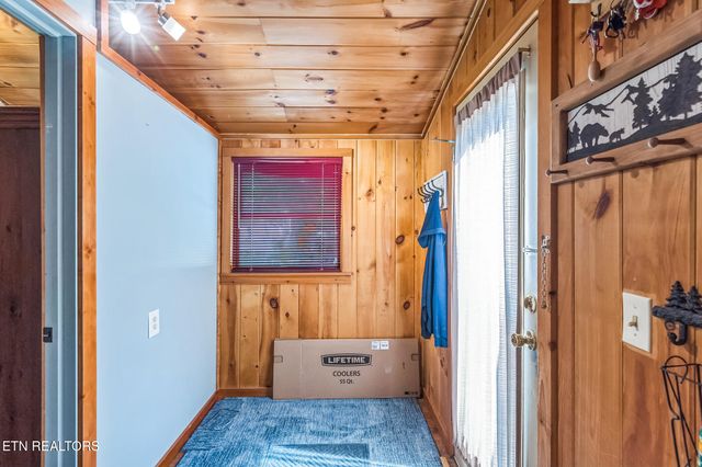 3045 Coon Hunter Lodge Rd, Jamestown, TN 38556